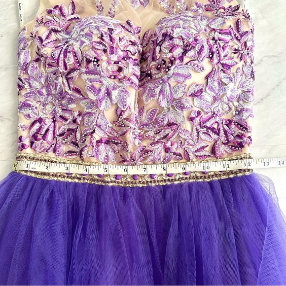 Floral Embroidered Ball Gown Size XS - Picture 12 of 17